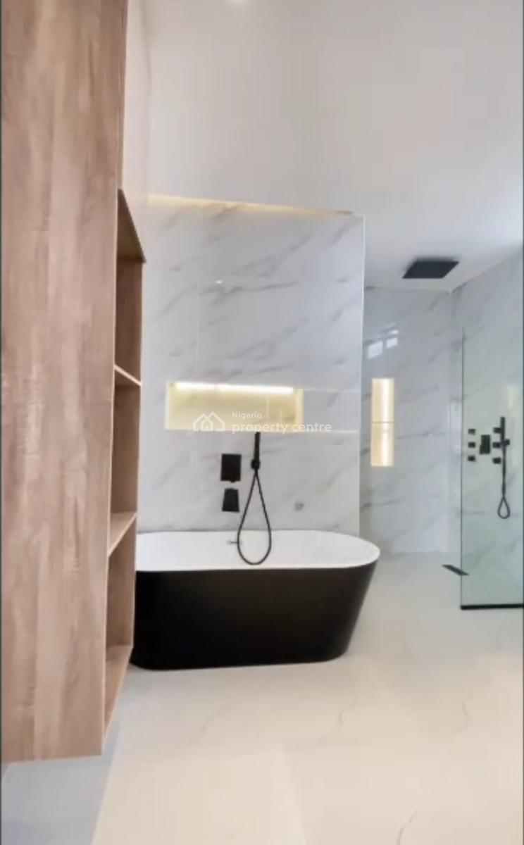 5 Bedroom Fully Detached Parking Space: 14 to 15 Cars Land Size: 603 S, Lakeview Park2 Estate. Orchid Road, Lekki, Lagos, Detached Duplex for Sale