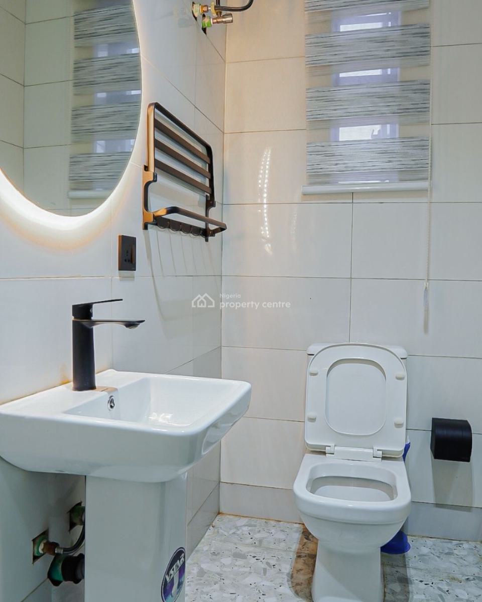 My Luxury 1bedroom Waterfront Apartment with Swimming Pool, Gym, Snook, Lekki Phase 1, Lekki, Lagos, Flat / Apartment Short Let