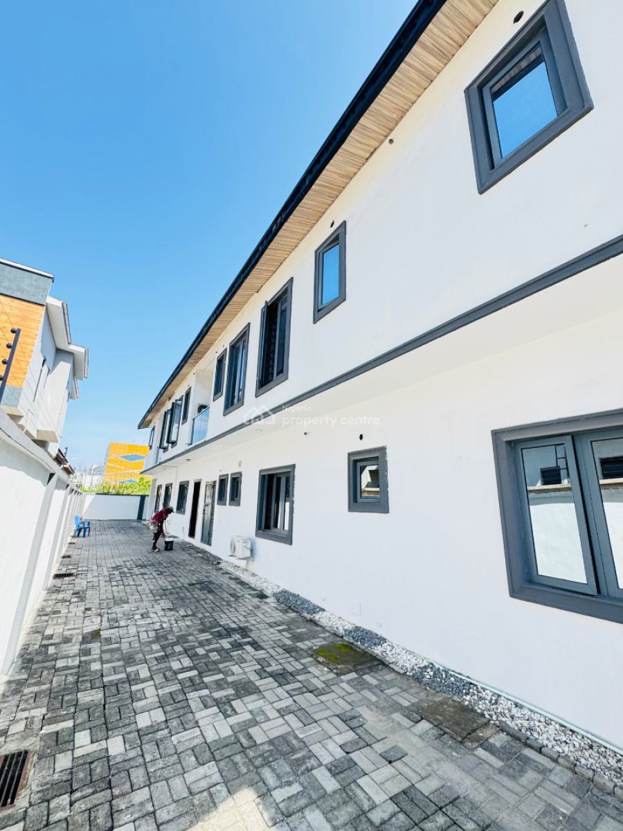 Massive, Spacious 4 Bedroom Semi Detached Duplex, Chevron, Lekki, Lagos, Detached Duplex for Rent