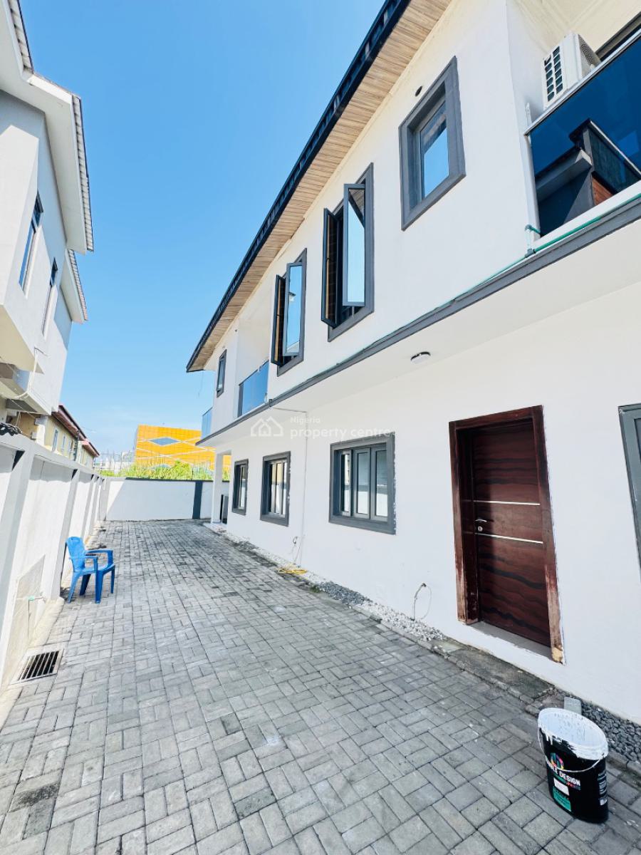 Massive, Spacious 4 Bedroom Semi Detached Duplex, Chevron, Lekki, Lagos, Detached Duplex for Rent