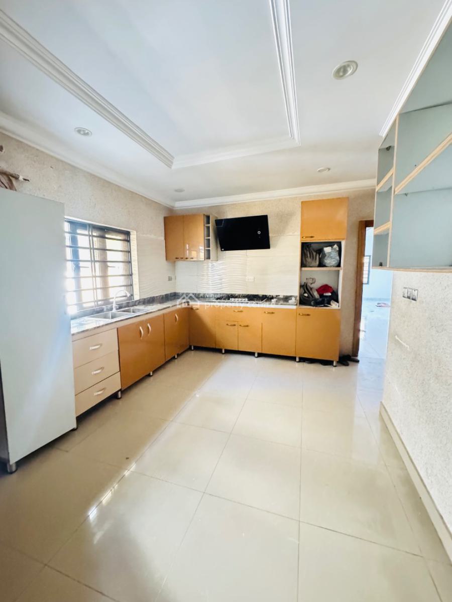Massive, Spacious 4 Bedroom Semi Detached Duplex, Chevron, Lekki, Lagos, Detached Duplex for Rent