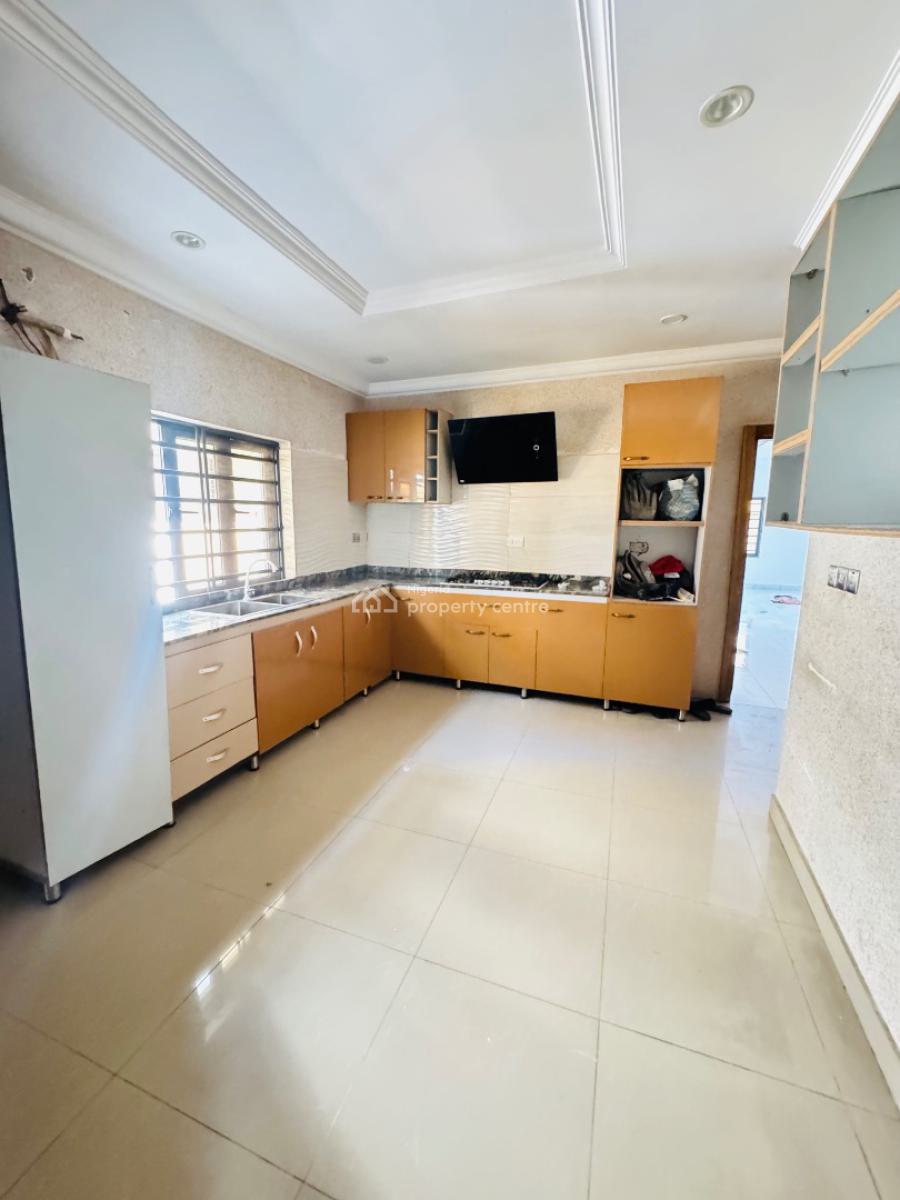 Massive, Spacious 4 Bedroom Semi Detached Duplex, Chevron, Lekki, Lagos, Detached Duplex for Rent