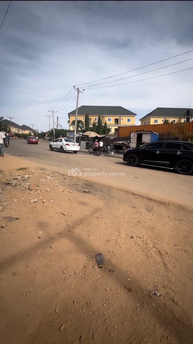 3 Bedrooms with a Bq, Just Along The Tarred Road By Firs, Fo1 Layout, Kubwa, Abuja, Terraced Duplex for Sale