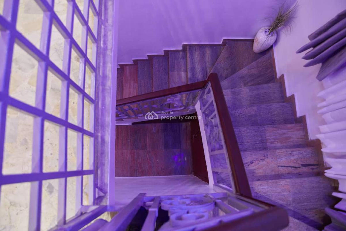 Minimalist Studio Apartment, Adeola Ajayi Crescent Off Oludegun Avenue, Mafoluku, Oshodi, Lagos, Self Contain (single Rooms) Short Let