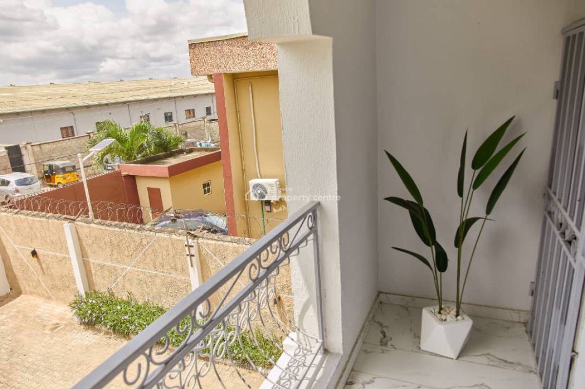 Minimalist Studio Apartment, Adeola Ajayi Crescent Off Oludegun Avenue, Mafoluku, Oshodi, Lagos, Self Contain (single Rooms) Short Let