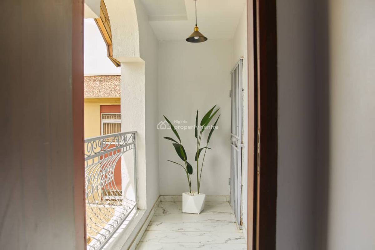 Minimalist Studio Apartment, Adeola Ajayi Crescent Off Oludegun Avenue, Mafoluku, Oshodi, Lagos, Self Contain (single Rooms) Short Let