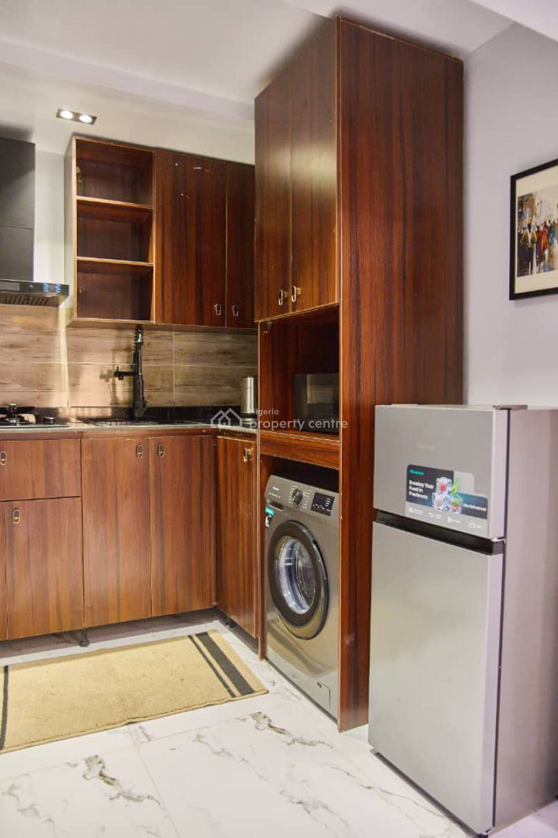 Minimalist Studio Apartment, Adeola Ajayi Crescent Off Oludegun Avenue, Mafoluku, Oshodi, Lagos, Self Contain (single Rooms) Short Let