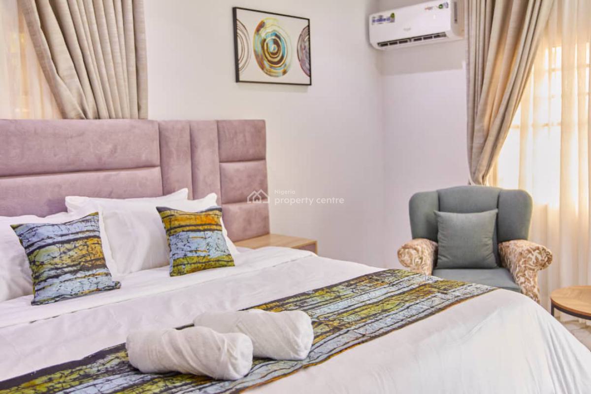 Minimalist Studio Apartment, Adeola Ajayi Crescent Off Oludegun Avenue, Mafoluku, Oshodi, Lagos, Self Contain (single Rooms) Short Let