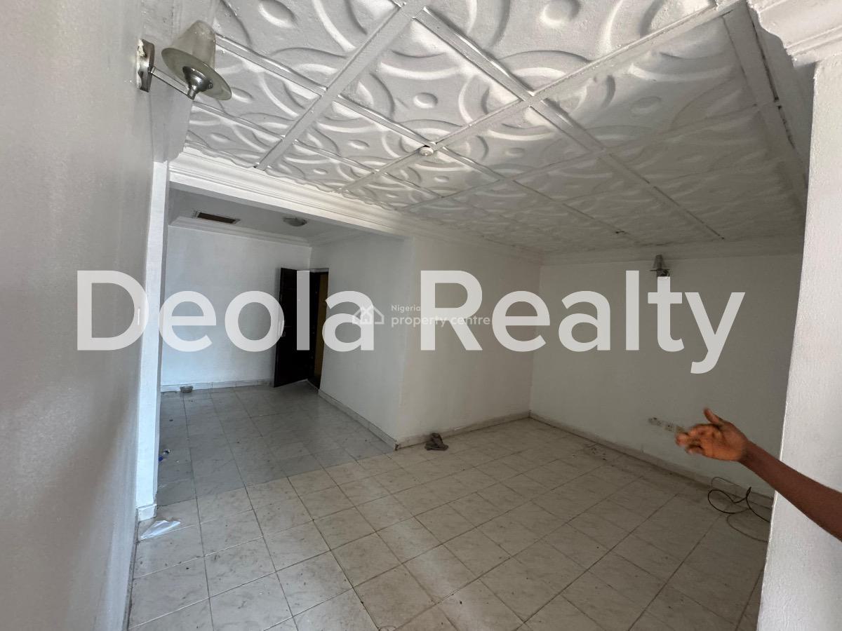 a Spacious 1 Bedroom Apartment with Two Balconies (upstair), Admiralty Road, Lekki Phase 1, Lekki, Lagos, Mini Flat (room and Parlour) for Rent