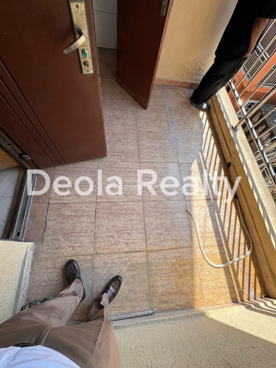a Spacious 1 Bedroom Apartment with Two Balconies (upstair), Admiralty Road, Lekki Phase 1, Lekki, Lagos, Mini Flat (room and Parlour) for Rent