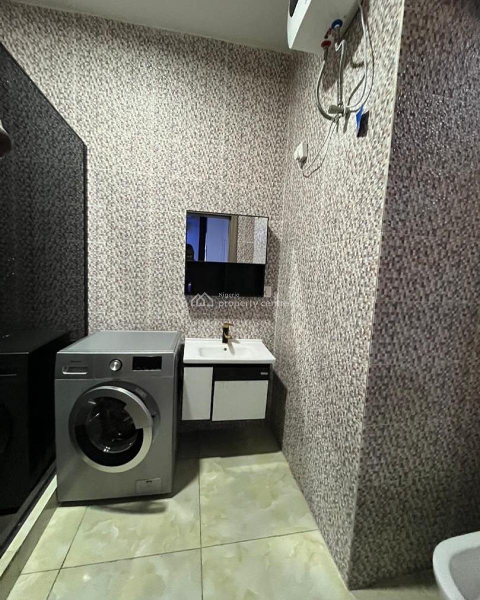 Furnished 2 Bedroom Penthouse, Lekki Phase 2, Lekki, Lagos, Flat / Apartment for Sale