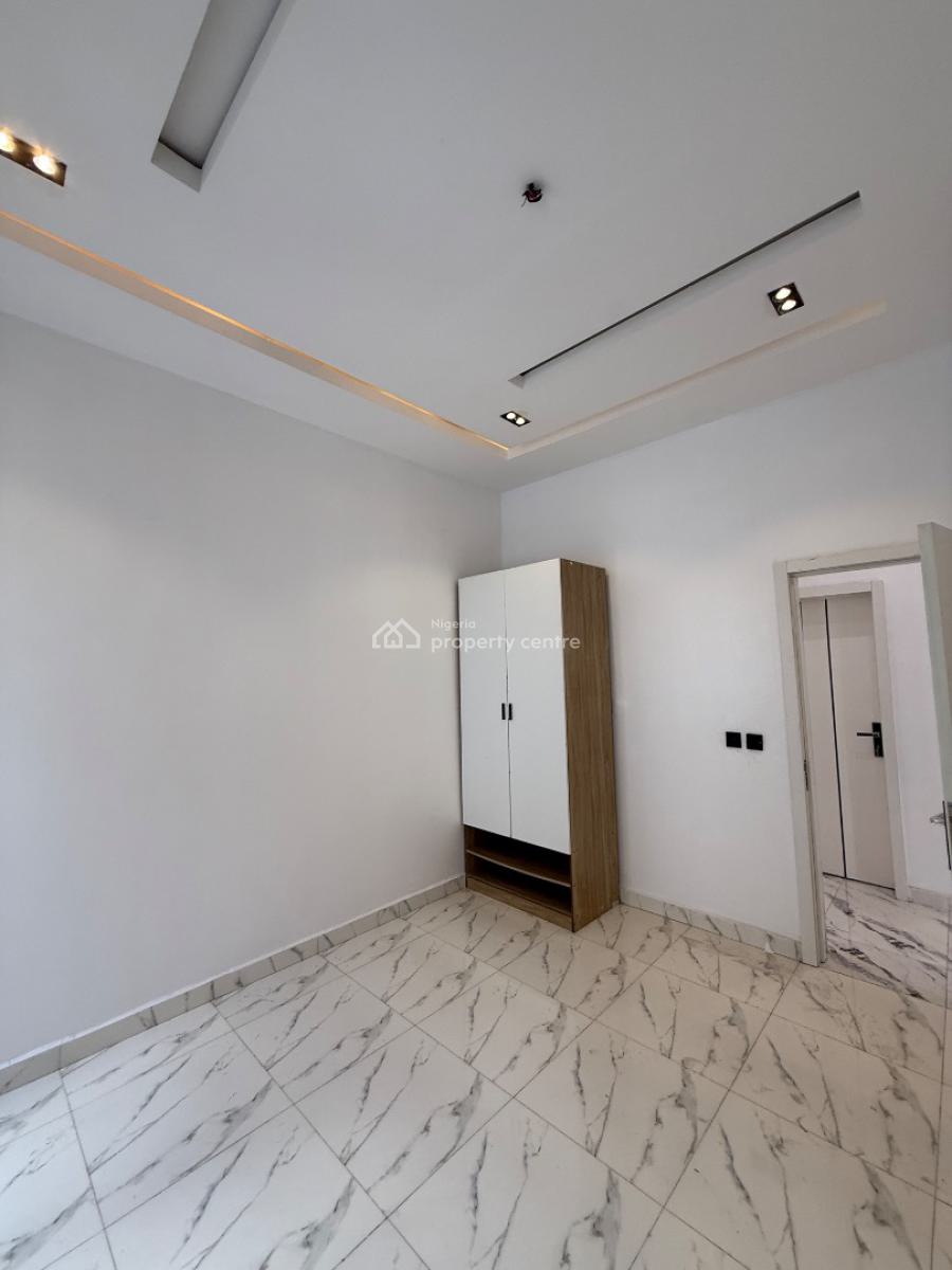 5 Bedroom Fully Detached Duplex with Swimming Pool for Distress, Lekki Palm/capatian Court Estate, Ajah, Lagos, Detached Duplex for Sale