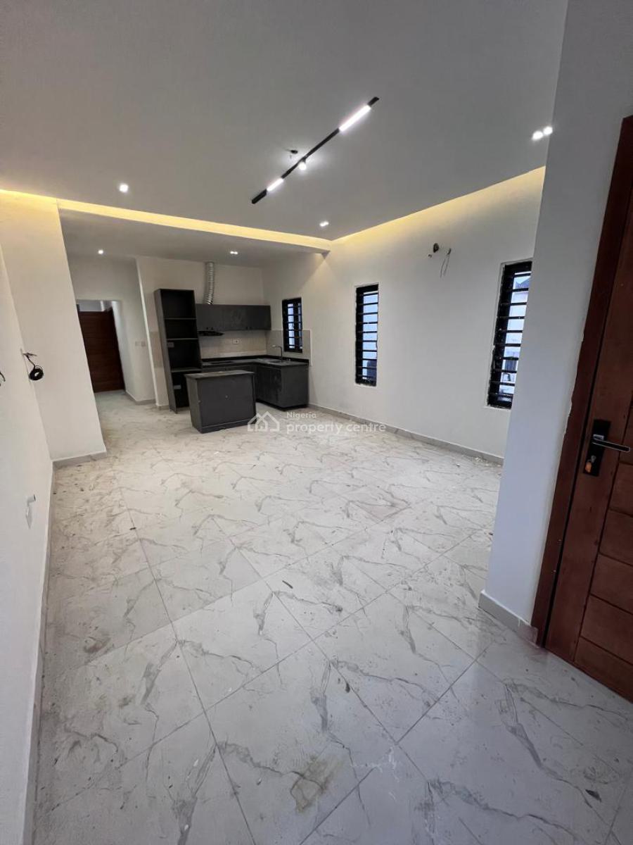 Cozy 2 Bedroom Flat, Agungi, Osapa, Lekki, Lagos, Flat / Apartment for Rent