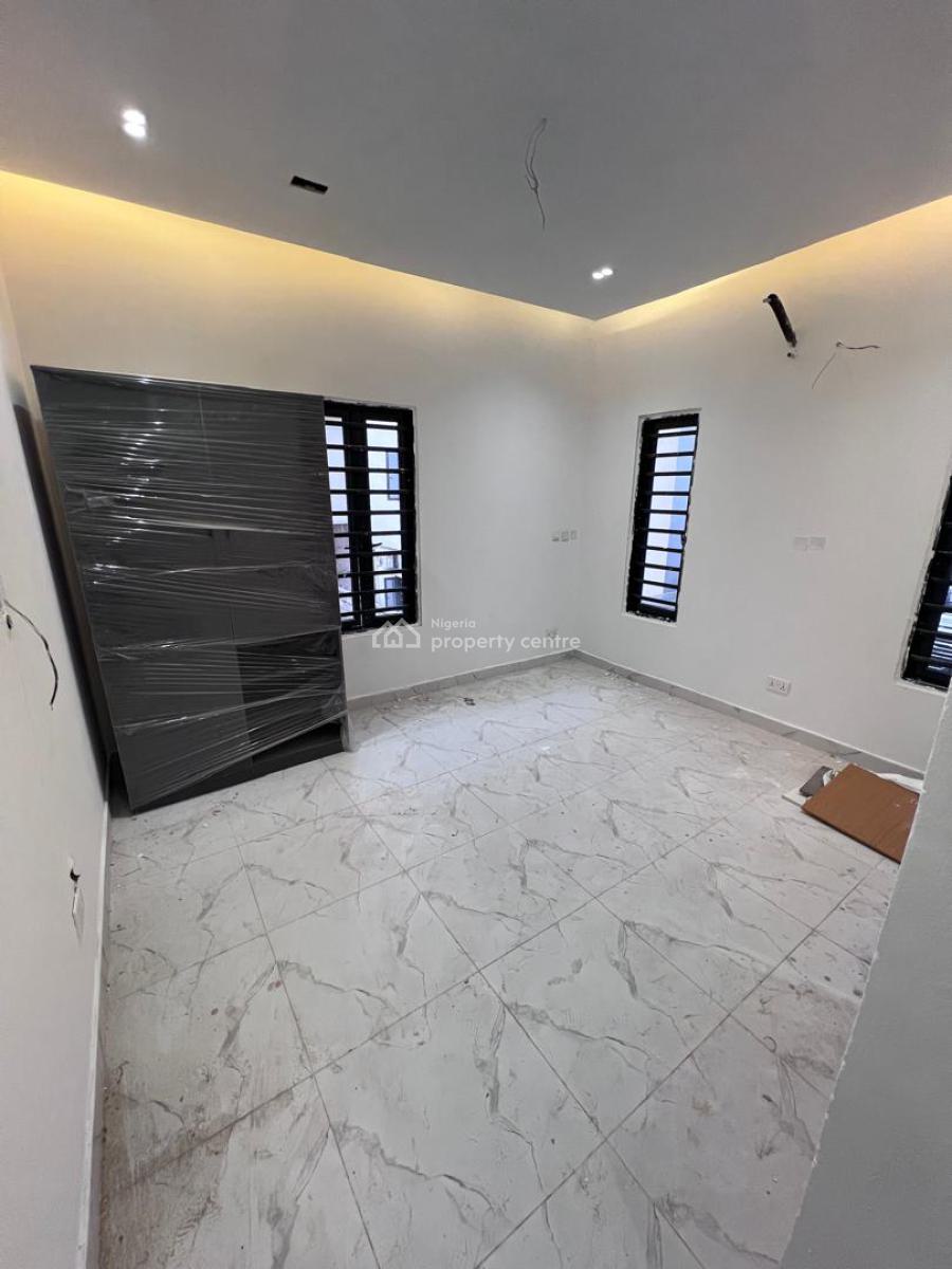 Cozy 2 Bedroom Flat, Agungi, Osapa, Lekki, Lagos, Flat / Apartment for Rent