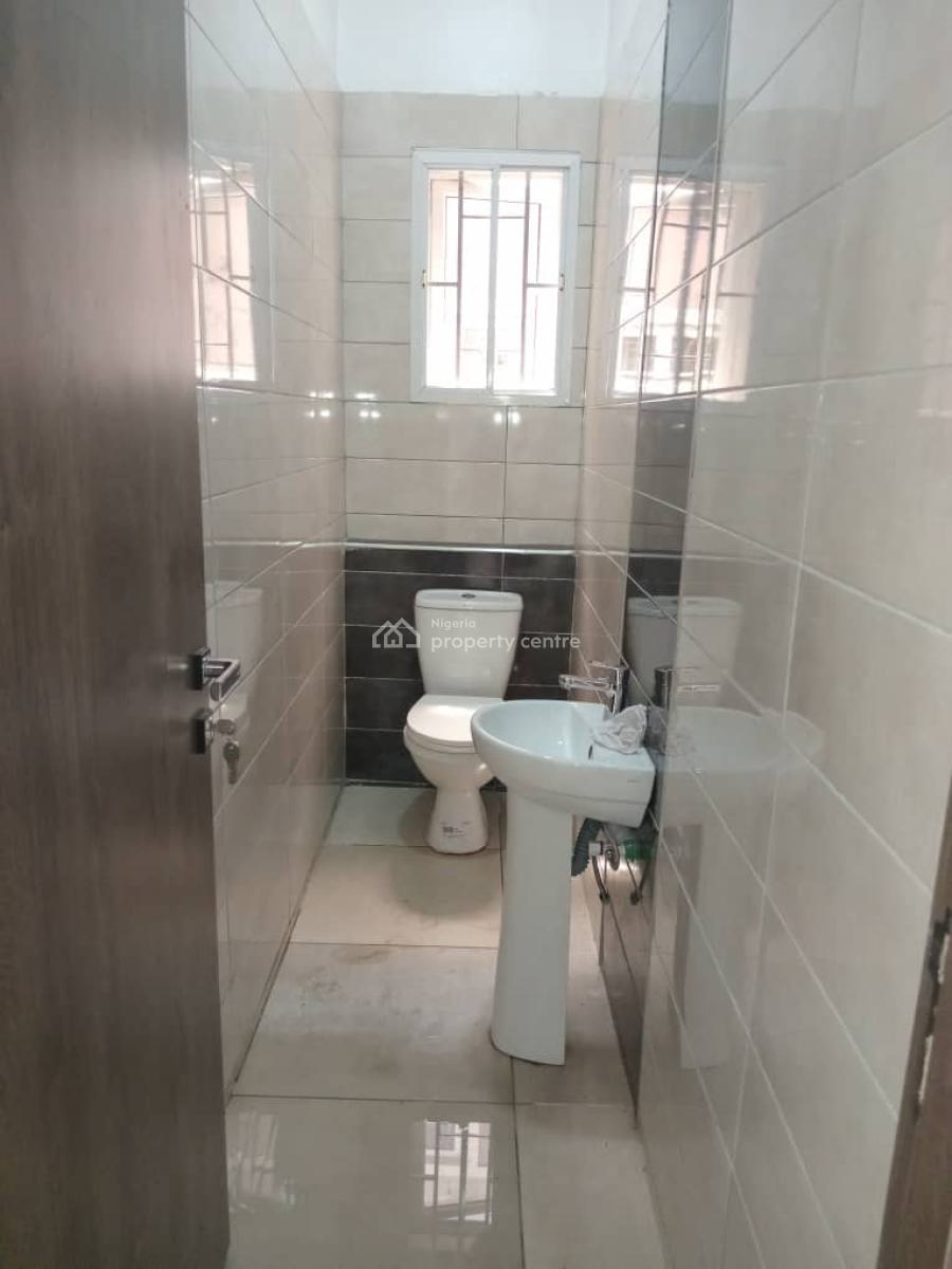 2 Bedroom Flat, Lekki Phase 1, Lekki, Lagos, Flat / Apartment for Rent