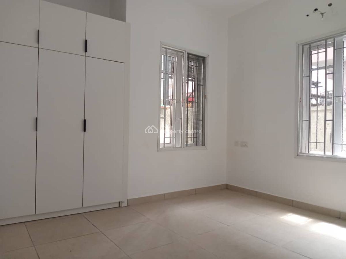 2 Bedroom Flat, Lekki Phase 1, Lekki, Lagos, Flat / Apartment for Rent