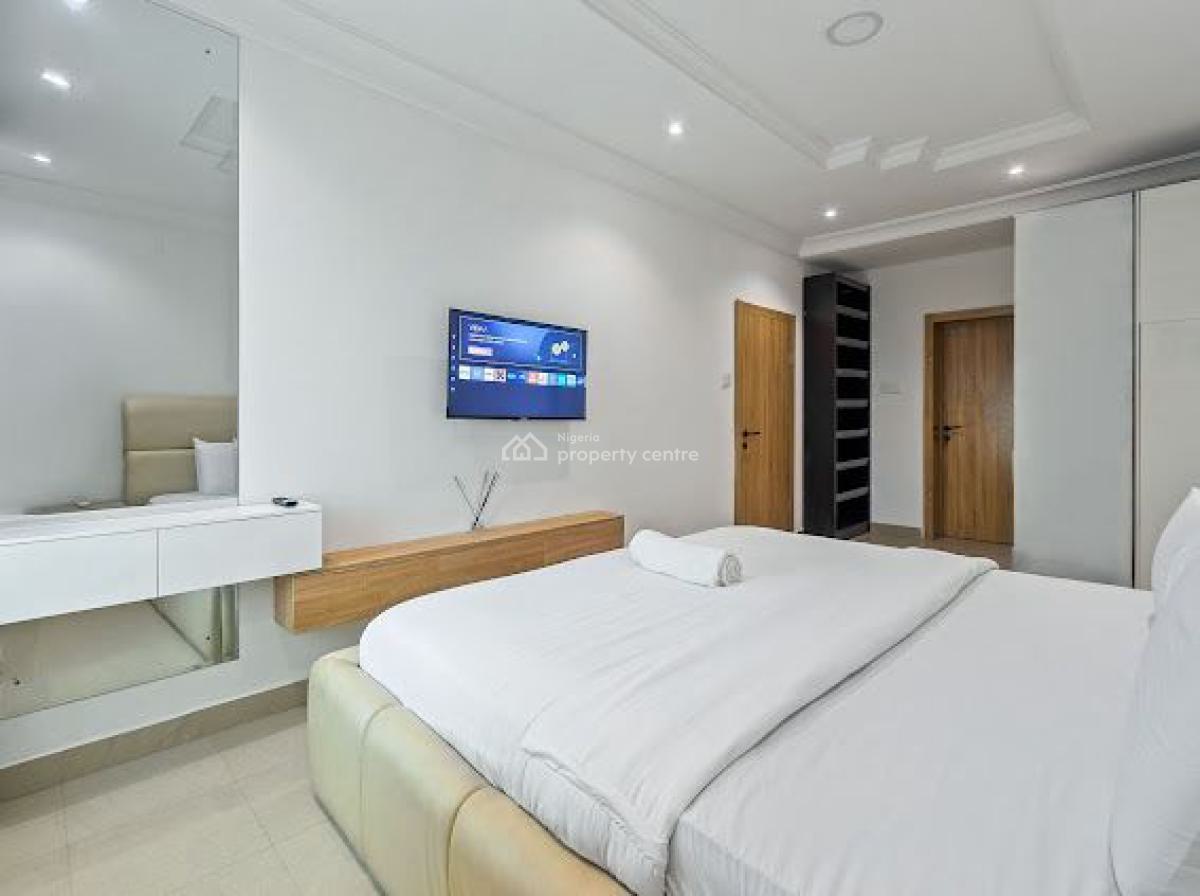 Nicely Furnished 4 Bedroom Apartment, Ikoyi, Lagos, Flat / Apartment Short Let