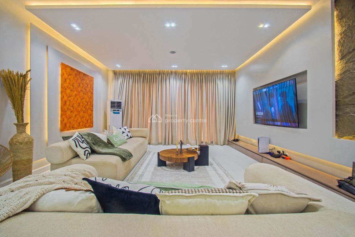 Nicely Furnished 2 Bedroom Apartment, Lekki Phase 1, Lekki, Lagos, Flat / Apartment Short Let