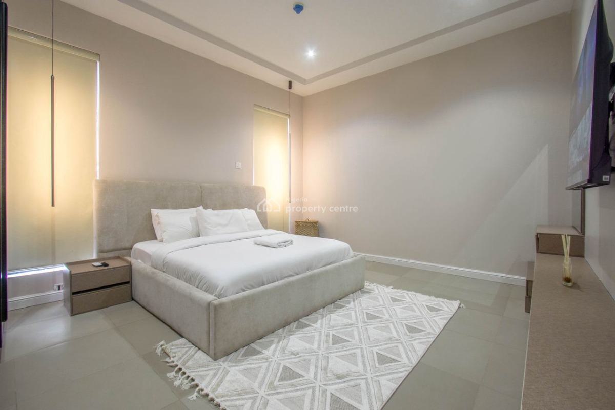 Nicely Furnished 2 Bedroom Apartment, Lekki Phase 1, Lekki, Lagos, Flat / Apartment Short Let