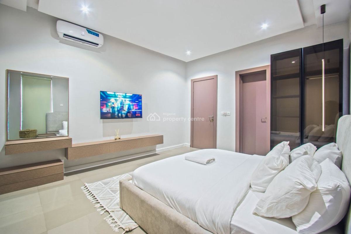 Nicely Furnished 2 Bedroom Apartment, Lekki Phase 1, Lekki, Lagos, Flat / Apartment Short Let