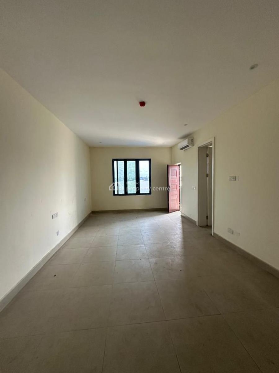 Beautiful 3bedroom Maisonette, Lekki Phase 1, Lekki, Lagos, Flat / Apartment for Rent