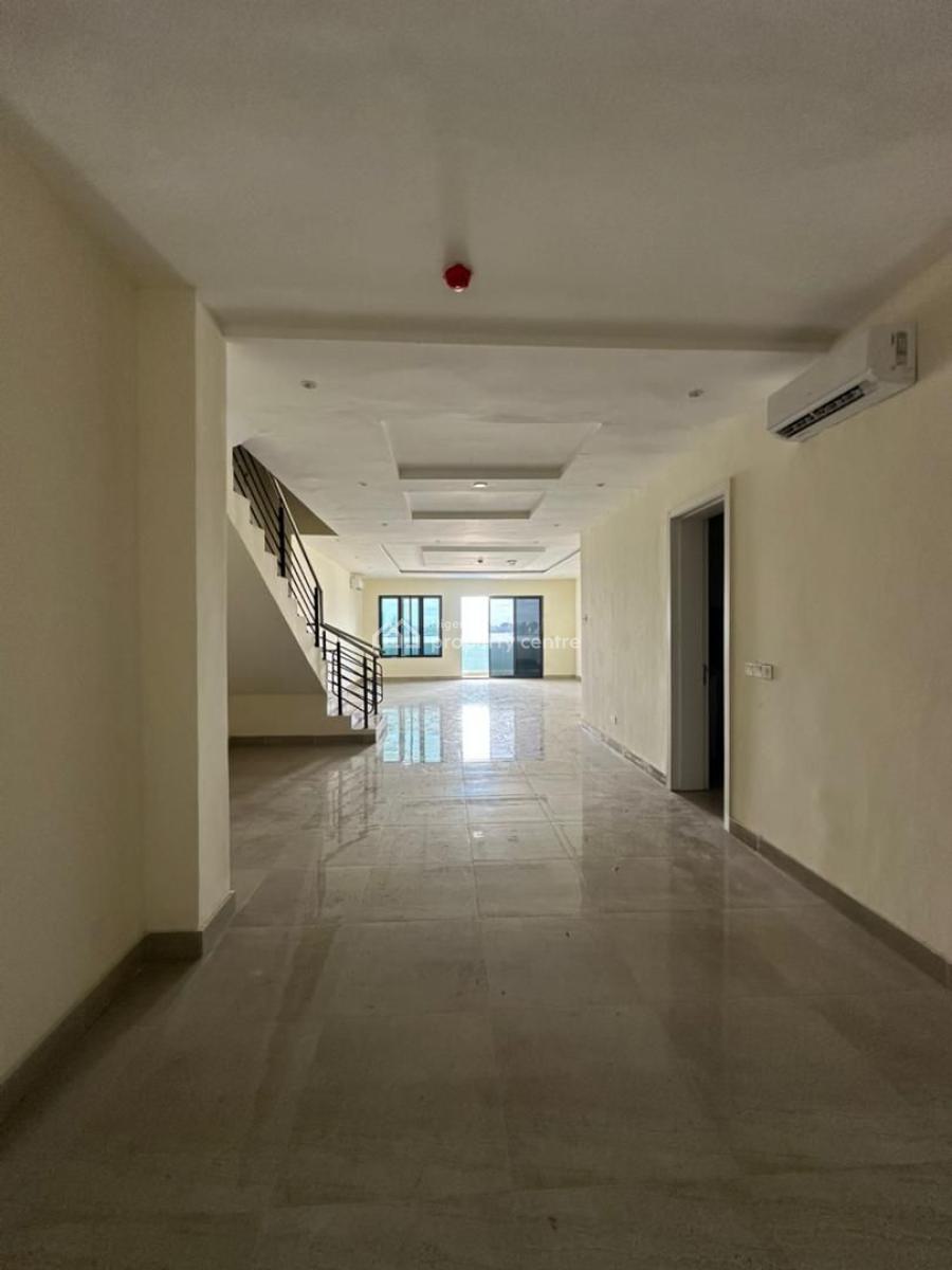 Beautiful 3bedroom Maisonette, Lekki Phase 1, Lekki, Lagos, Flat / Apartment for Rent