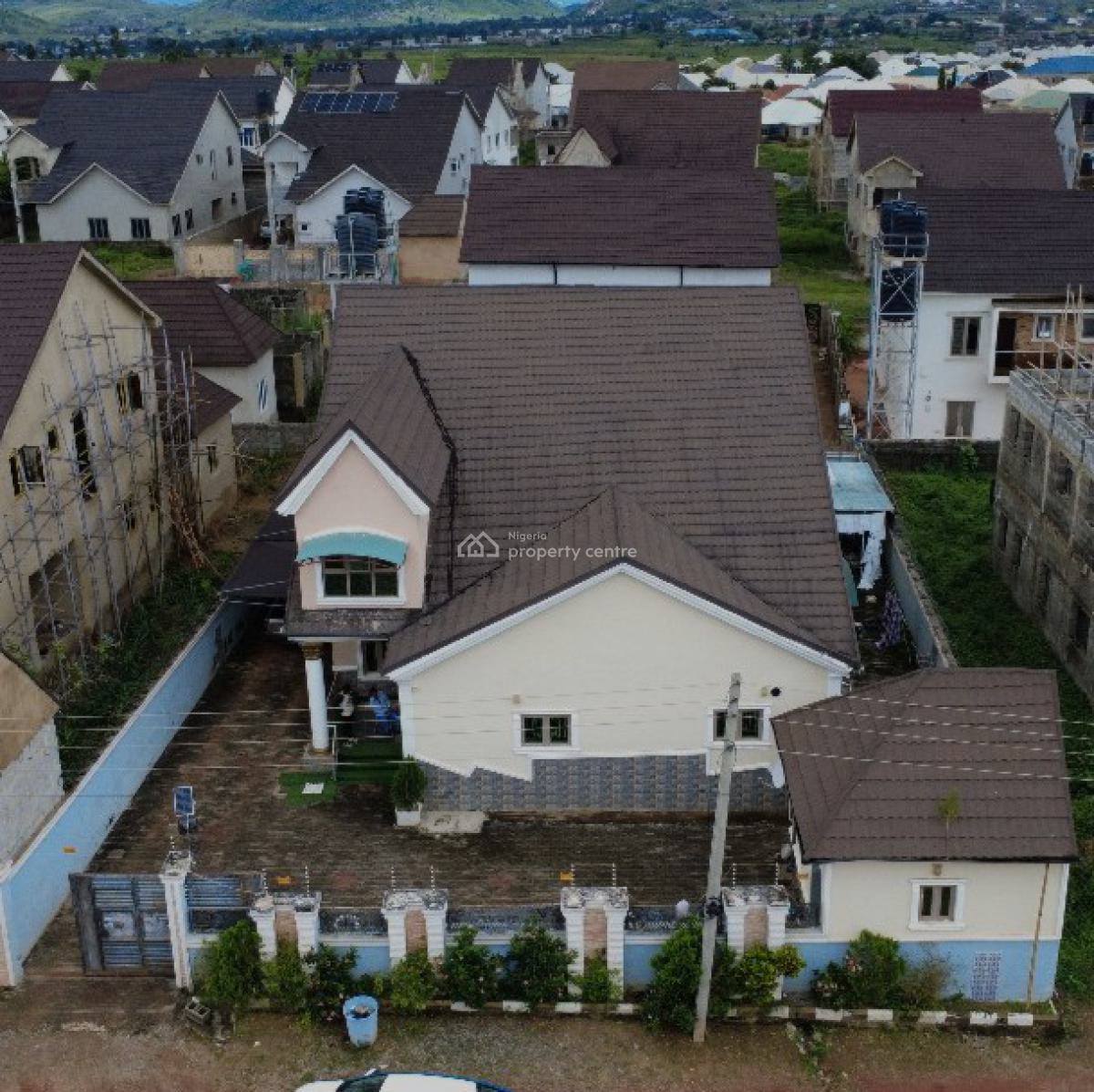 Furnished 5 Bedroom Duplex in Kyc Estate, Kyc Estate, Lugbe, Abuja., Lugbe District, Abuja, Detached Duplex for Sale