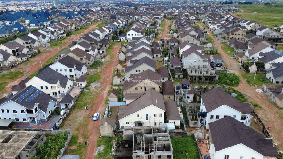 Furnished 5 Bedroom Duplex in Kyc Estate, Kyc Estate, Lugbe, Abuja., Lugbe District, Abuja, Detached Duplex for Sale