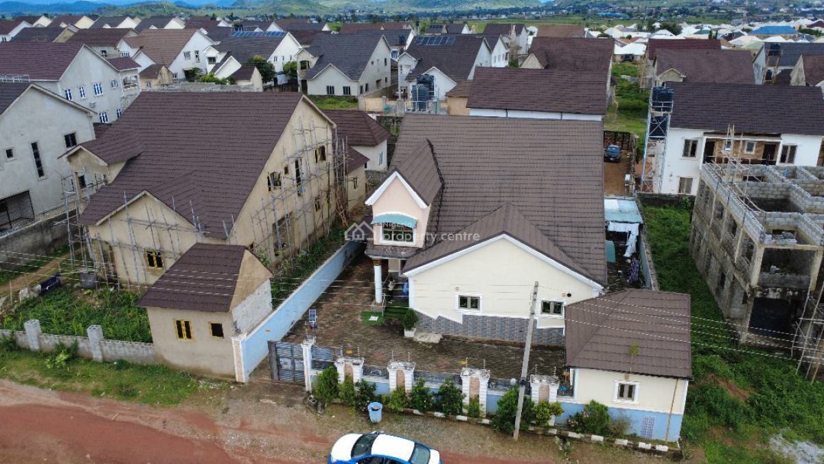 Furnished 5 Bedroom Duplex in Kyc Estate, Kyc Estate, Lugbe, Abuja., Lugbe District, Abuja, Detached Duplex for Sale