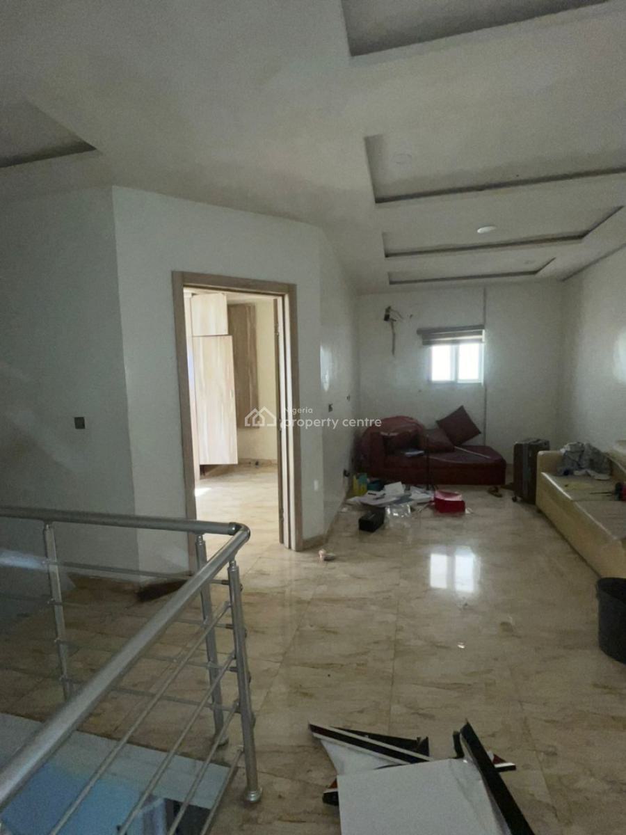 Spacious Semi Masters Room, Victoria Bay Estate,  Orchid Road Eleganza Bustop, Lekki Phase 2, Lekki, Lagos, Self Contain (single Rooms) for Rent