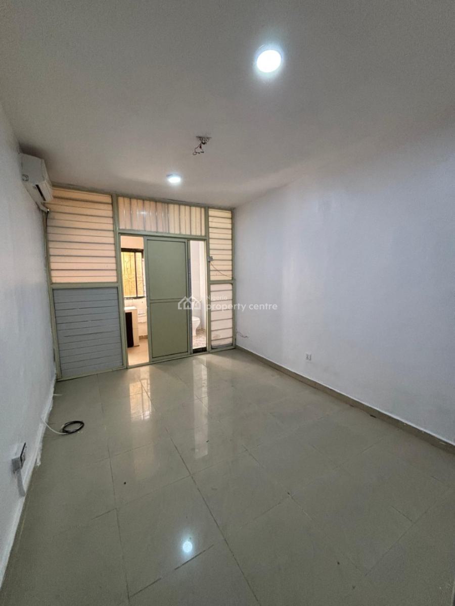 Spacious Room Self Con, Osapa, Lekki, Lagos, Self Contain (single Rooms) for Rent