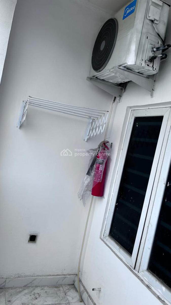 One-bedroom Apartments with Guest Toilets, Off Alpha Beach Road, New Road, Lekki, Lagos, Flat / Apartment for Rent