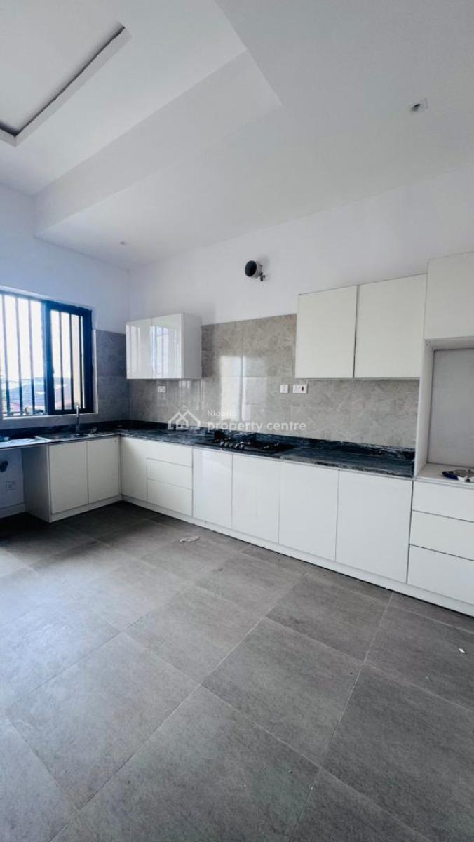 Newly Built 2 Bedroom Apartment, Lekki Phase 1, Lekki, Lagos, Flat / Apartment for Rent