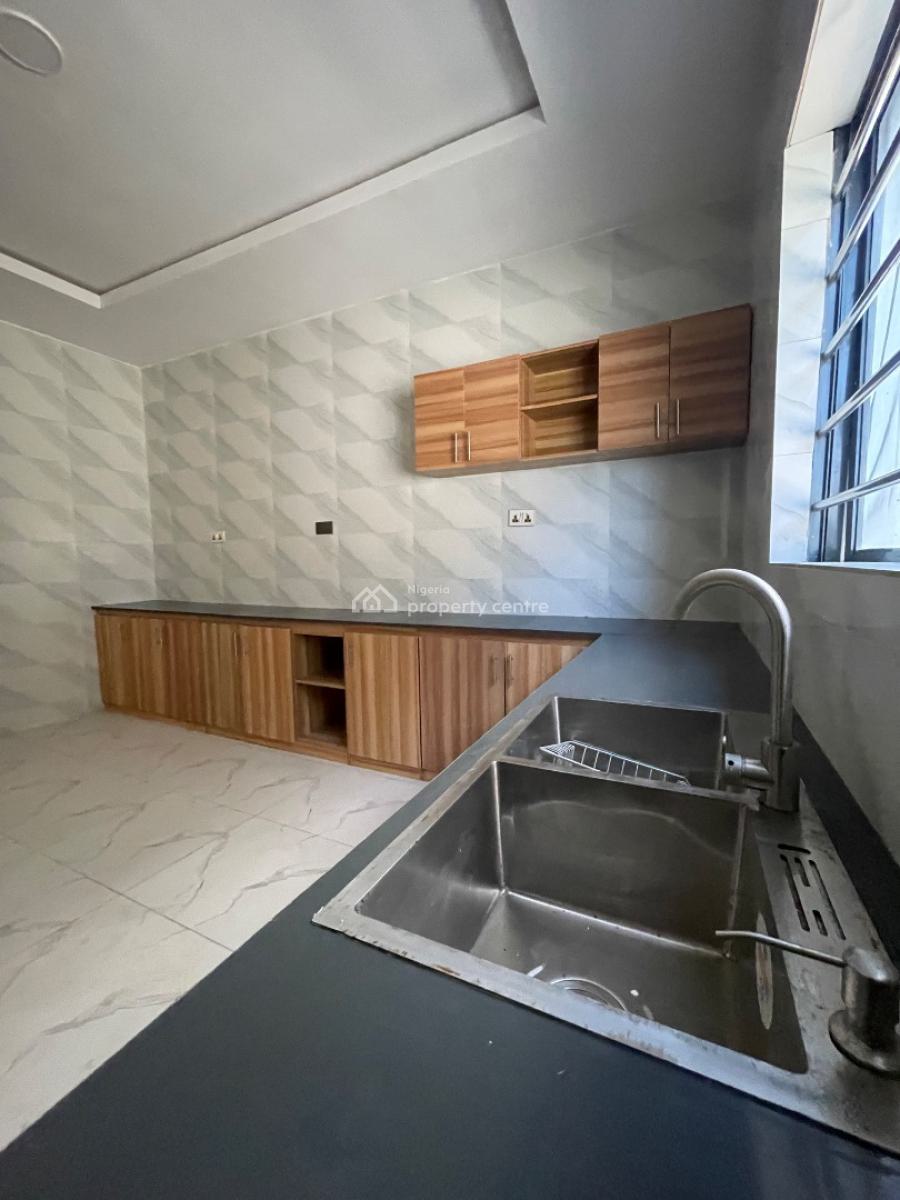 Massive Brand New 2 Bedroom Apartment, New Road, Lekki Expressway, Lekki, Lagos, Flat / Apartment for Rent