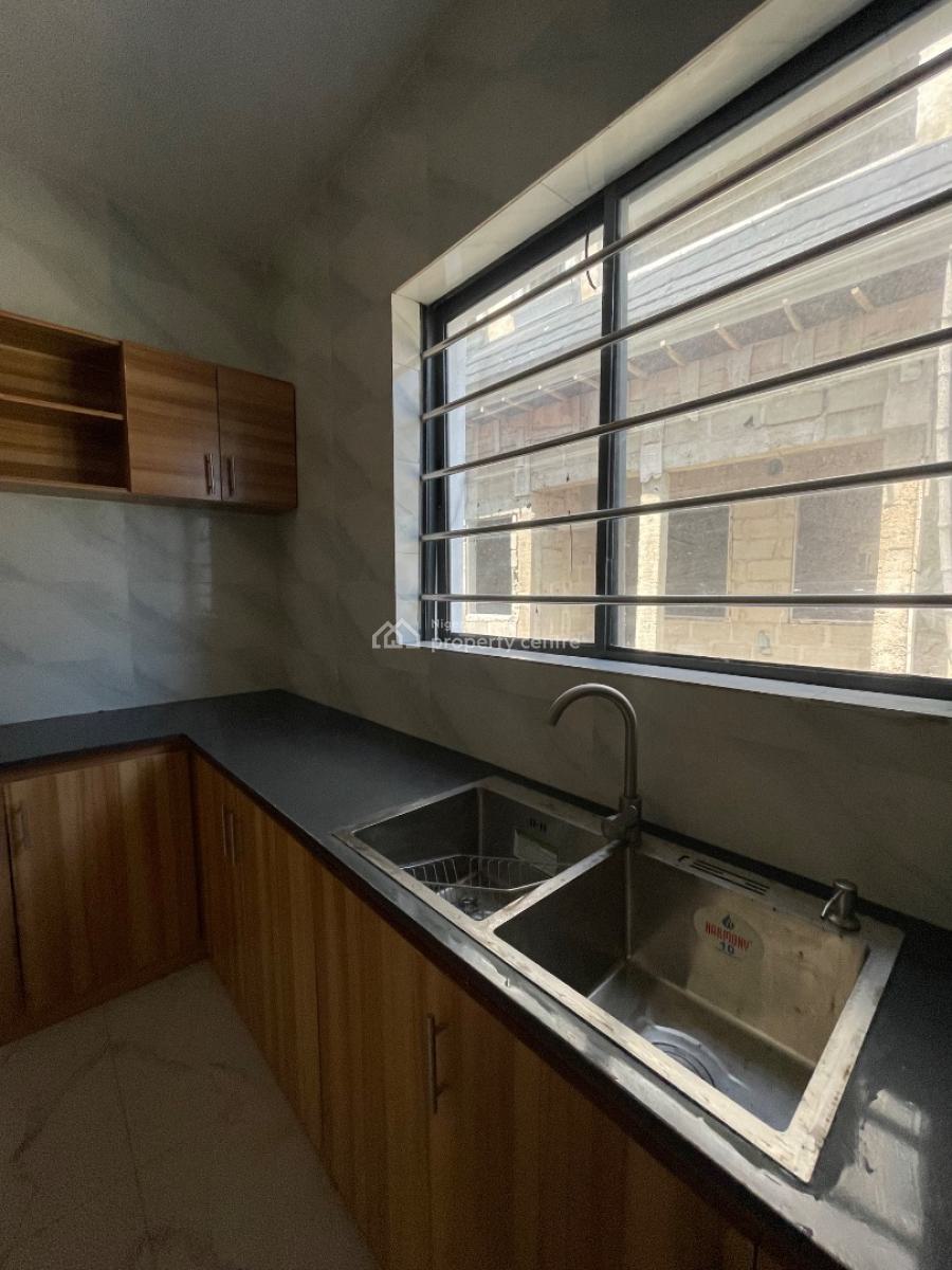 Massive Brand New 2 Bedroom Apartment, New Road, Lekki Expressway, Lekki, Lagos, Flat / Apartment for Rent