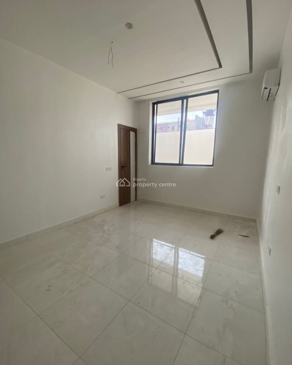 Contemporary 2 Bedroom, Lekki Phase 1, Lekki, Lagos, Flat / Apartment for Sale