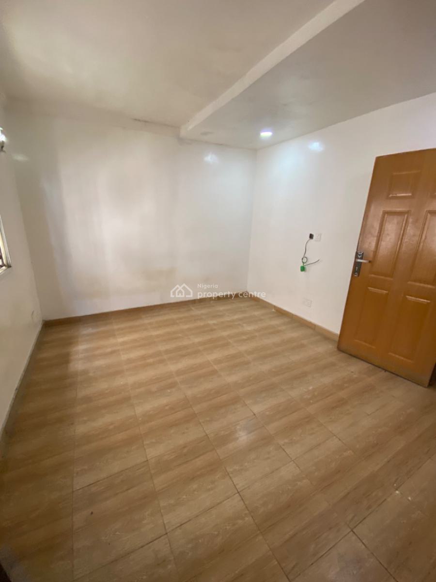 a Penthouse 3 Bedrooms Self Serviced Apartments, Ologolo, Lekki, Lagos, Flat / Apartment for Rent