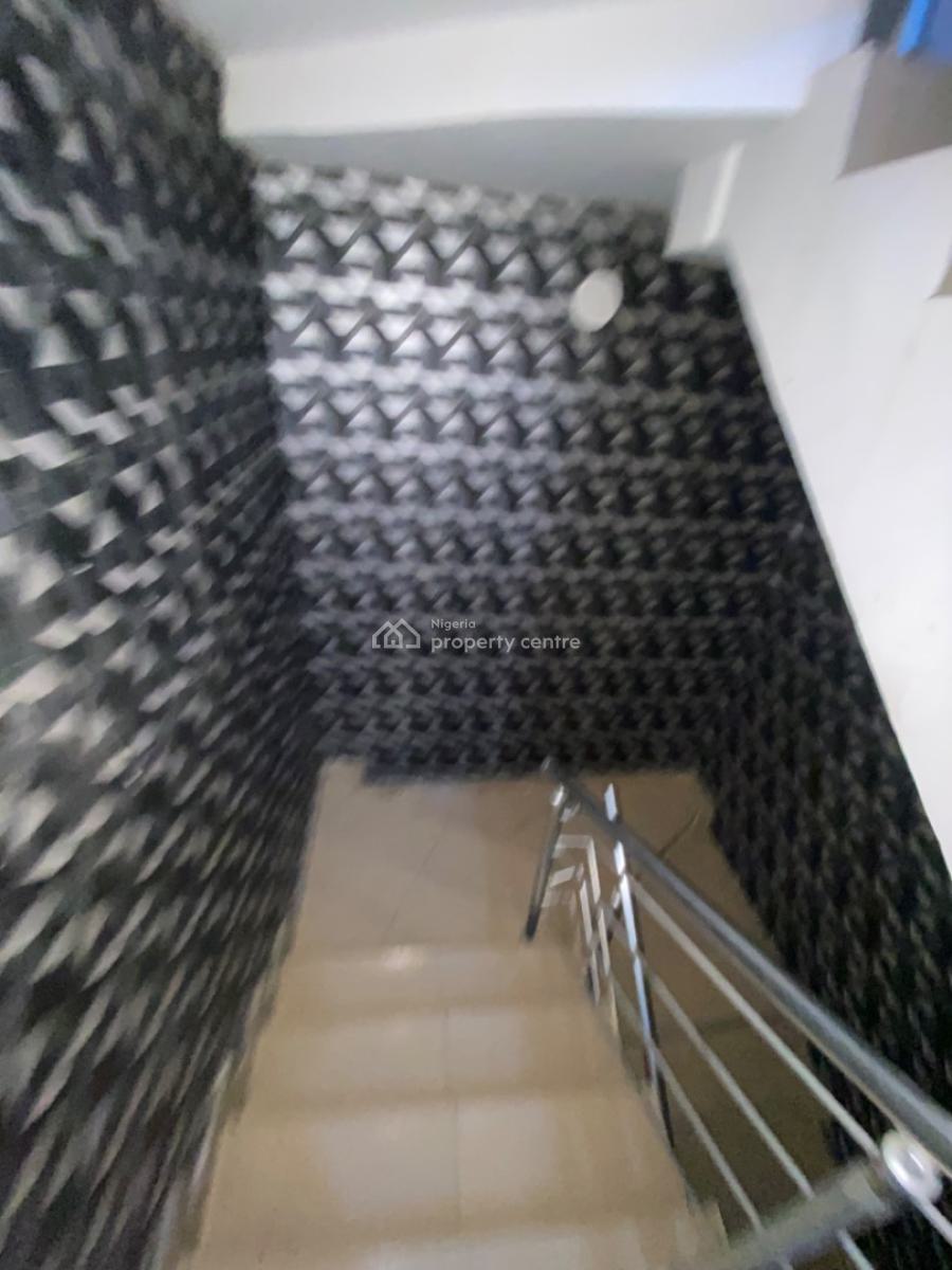 a Penthouse 3 Bedrooms Self Serviced Apartments, Ologolo, Lekki, Lagos, Flat / Apartment for Rent