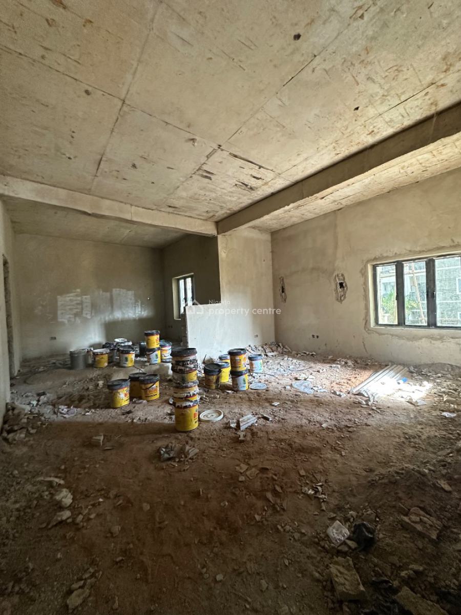 Excellent Spacious 5 Bedroom Duplex with Bq, Guzape District, Abuja, Terraced Duplex for Sale