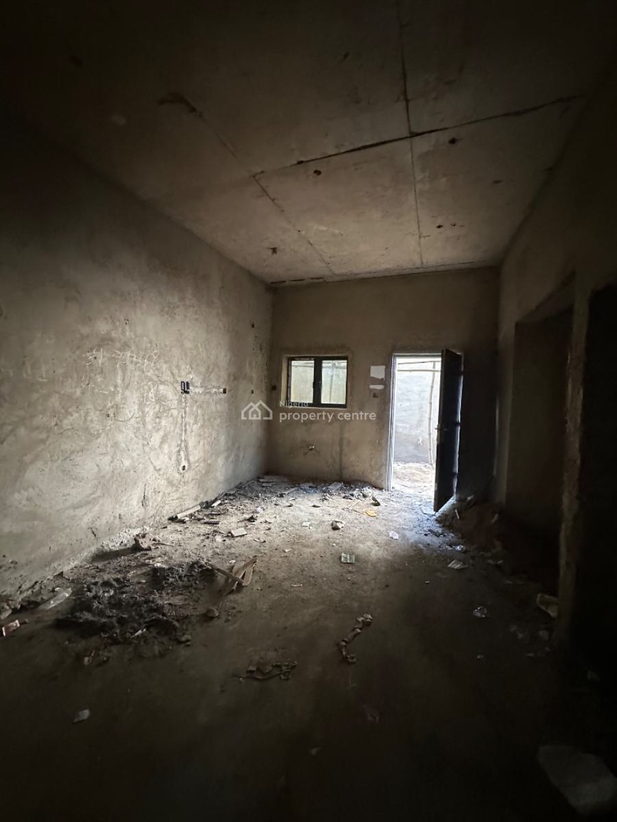 Excellent Spacious 5 Bedroom Duplex with Bq, Guzape District, Abuja, Terraced Duplex for Sale