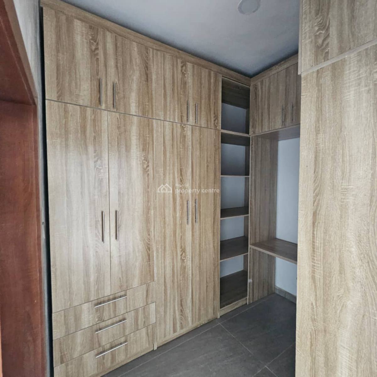 7 Bedroom Fully Detached Duplex, Gra Phase 2, Magodo, Lagos, Detached Duplex for Sale