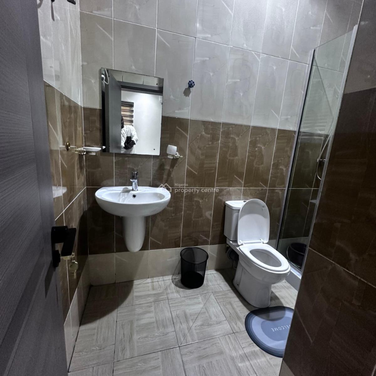 2 Bedrooms Neatly Furnished Apartment, Old Ikoyi, Ikoyi, Lagos, Flat / Apartment for Rent