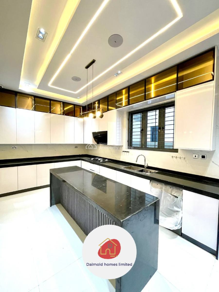 5 Bedrooms Fully Detached Duplex, Lekki Phase 1, Lekki, Lagos, Detached Duplex for Sale