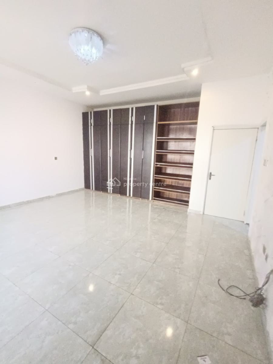 Extremely Spacious Master Bedroom, Orchid Road, Eleganza, Lekki, Lagos, Flat / Apartment for Rent