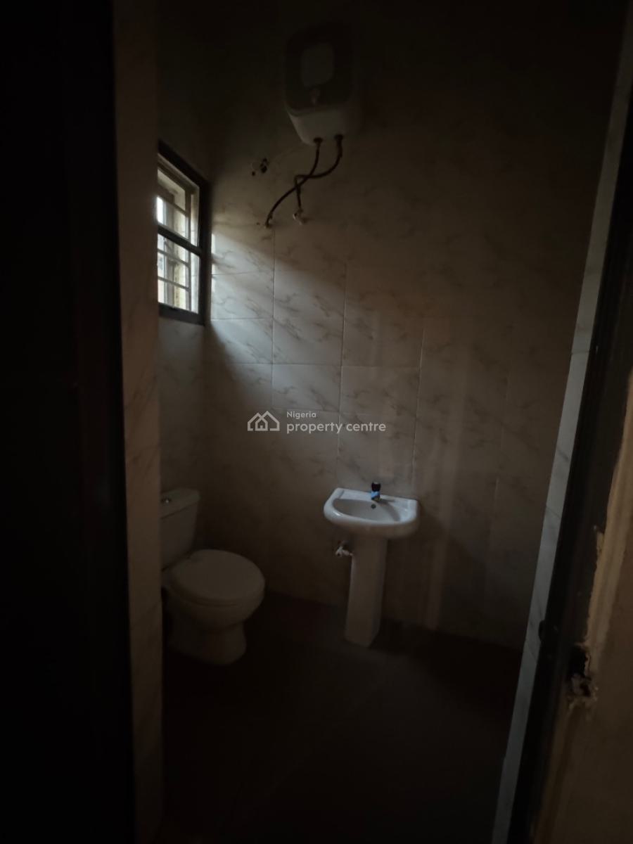 Pop 2 Bedroom Flat, Nn Estate, Igbogbo, Ikorodu, Lagos, Flat / Apartment for Rent