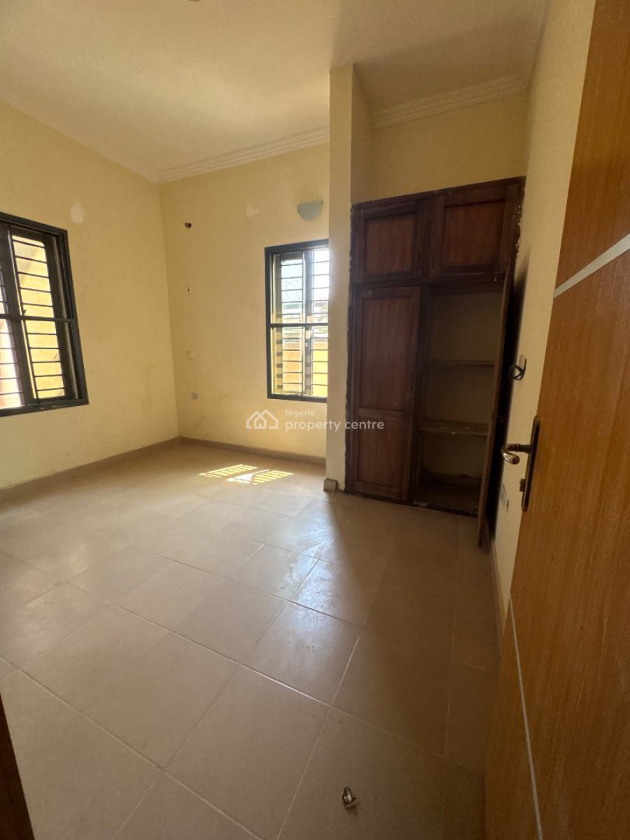 Pop 2 Bedroom Flat, Nn Estate, Igbogbo, Ikorodu, Lagos, Flat / Apartment for Rent