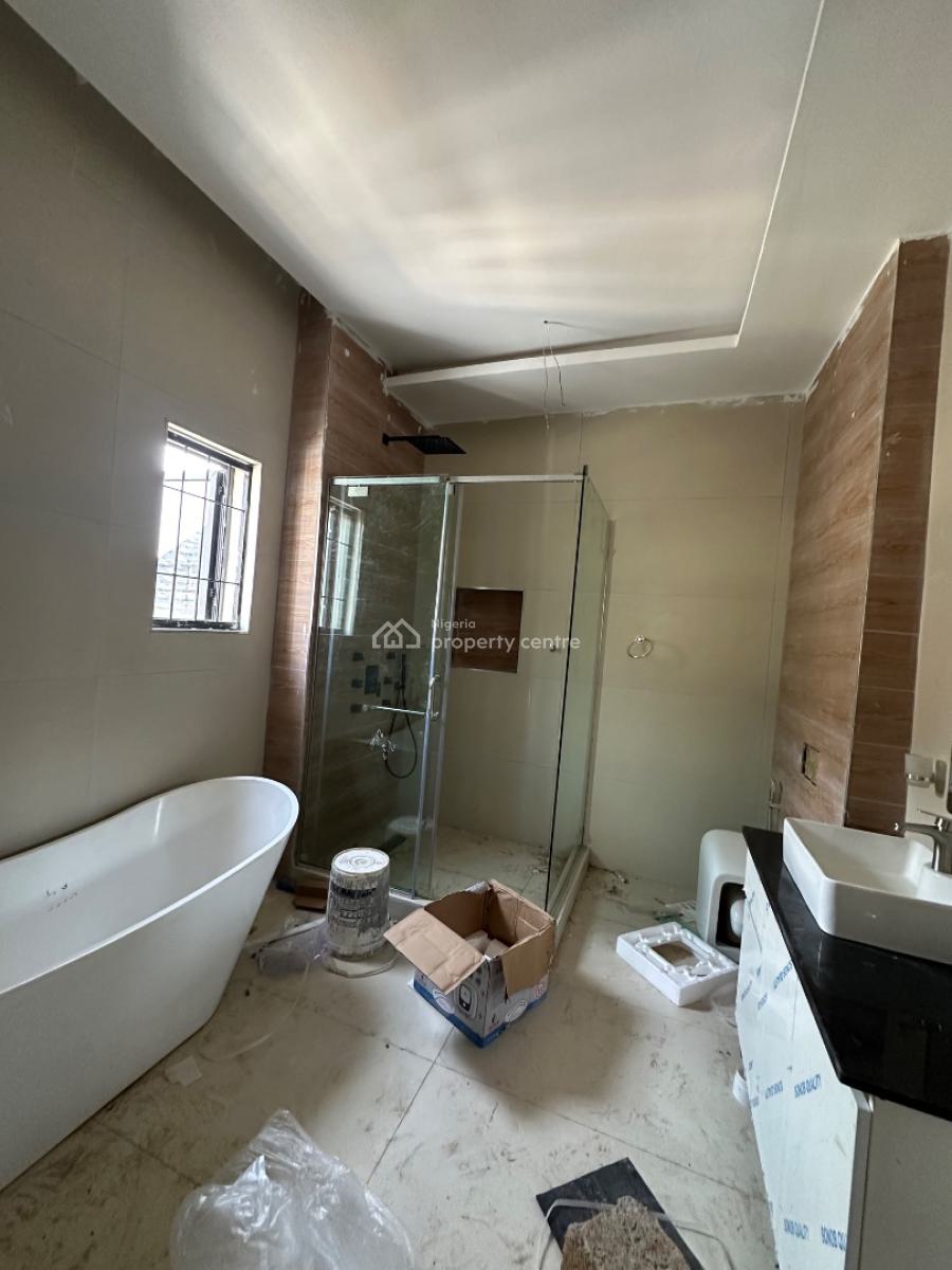 Luxury Spacious 6 Rooms Duplex with Bq, Guzape District, Abuja, Terraced Duplex for Sale