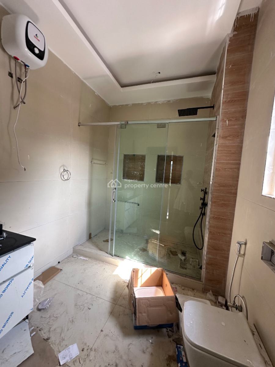 Luxury Spacious 6 Rooms Duplex with Bq, Guzape District, Abuja, Terraced Duplex for Sale