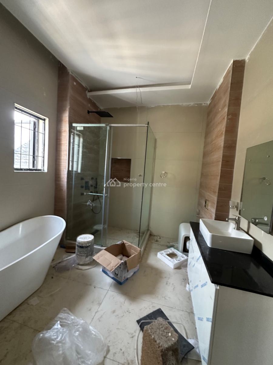 Luxury Spacious 6 Rooms Duplex with Bq, Guzape District, Abuja, Terraced Duplex for Sale