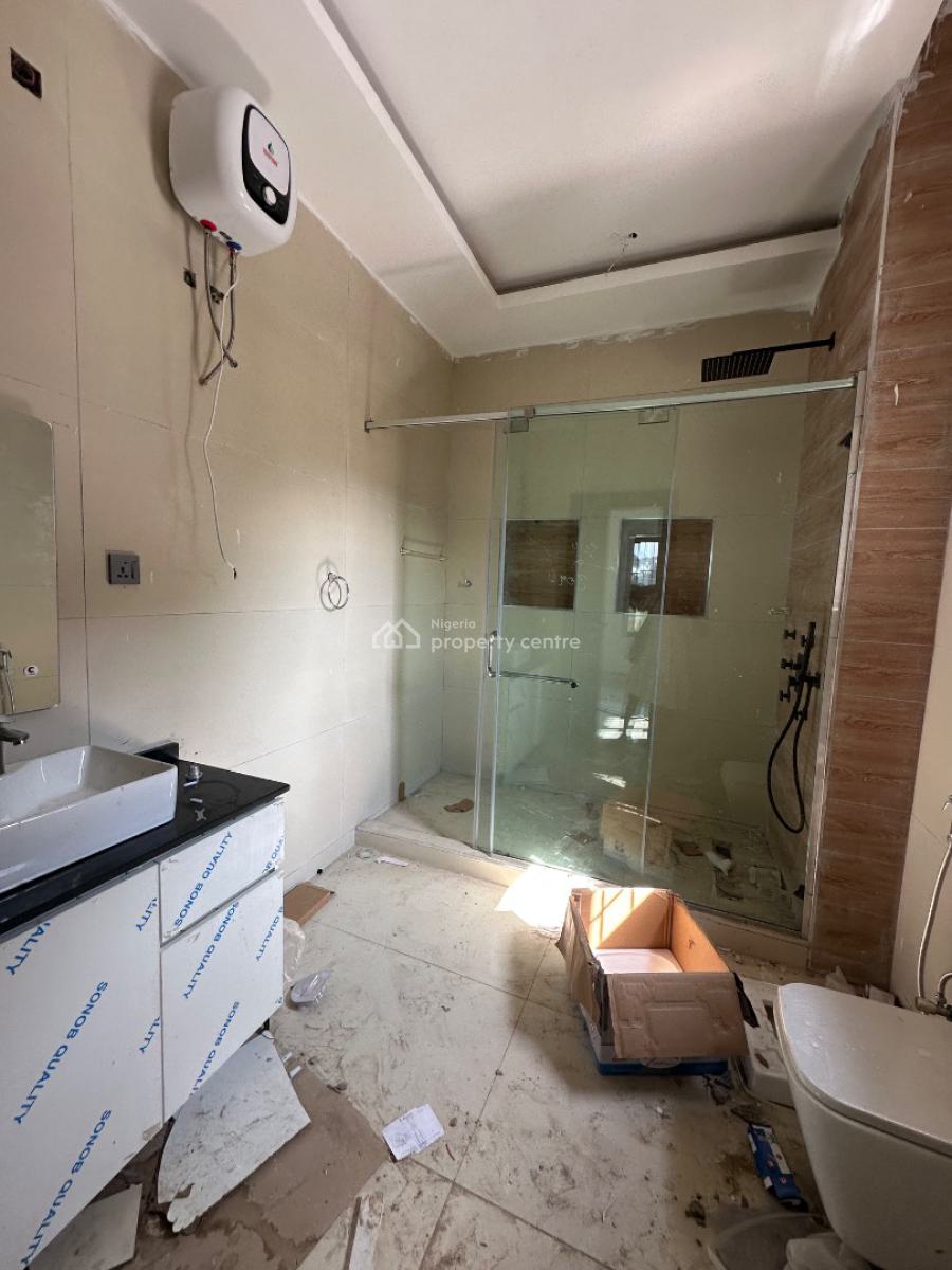 Luxury Spacious 6 Rooms Duplex with Bq, Guzape District, Abuja, Terraced Duplex for Sale